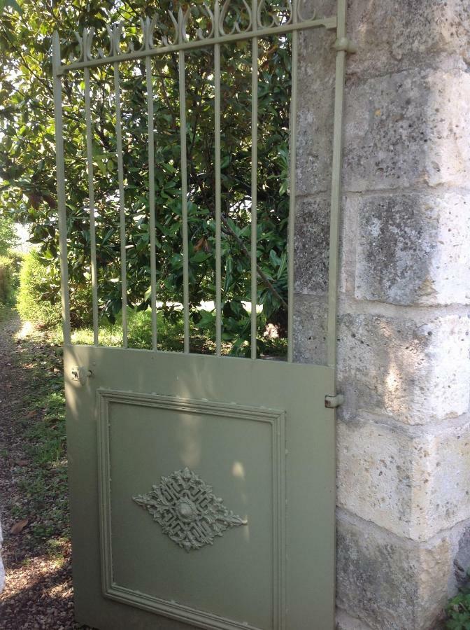 Domaine Charente Glamping Familyroom Le Jardin With External Toilet & Shower House & Outdoor Kitchen Mazieres  Exterior photo