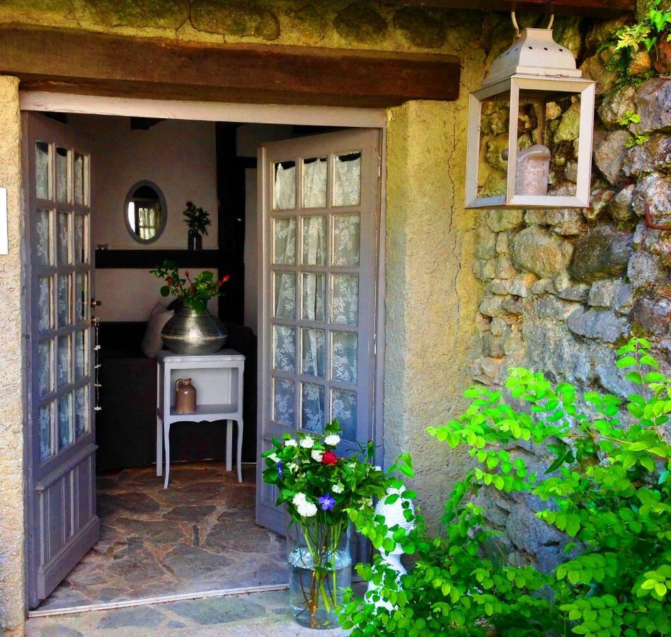 Domaine Charente Glamping Familyroom Le Jardin With External Toilet & Shower House & Outdoor Kitchen Mazieres  Exterior photo